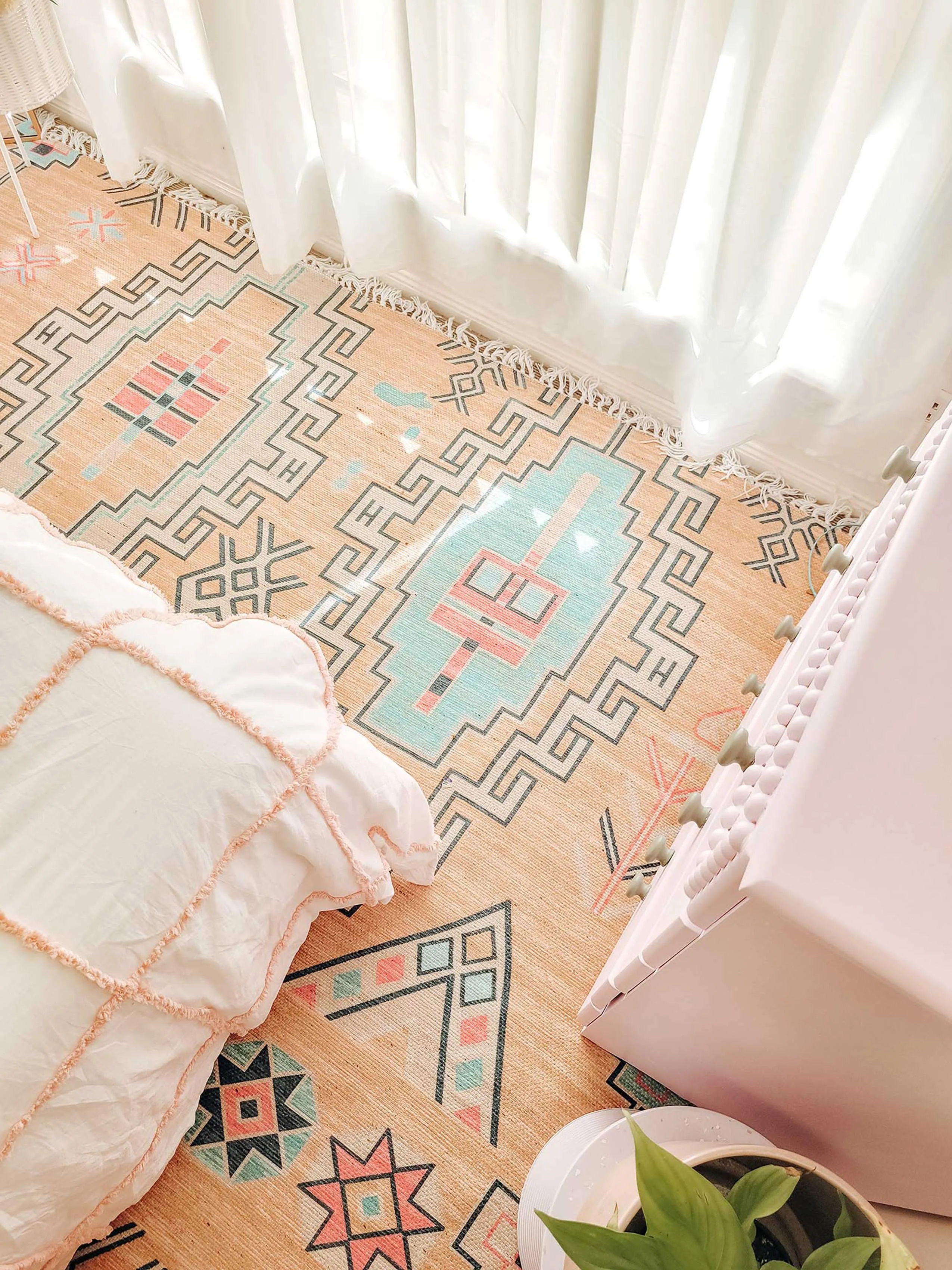 Zelda Cream Multi-Colour Abstract Tribal Indoor Outdoor Rug *NO RETURNS UNLESS FAULTY