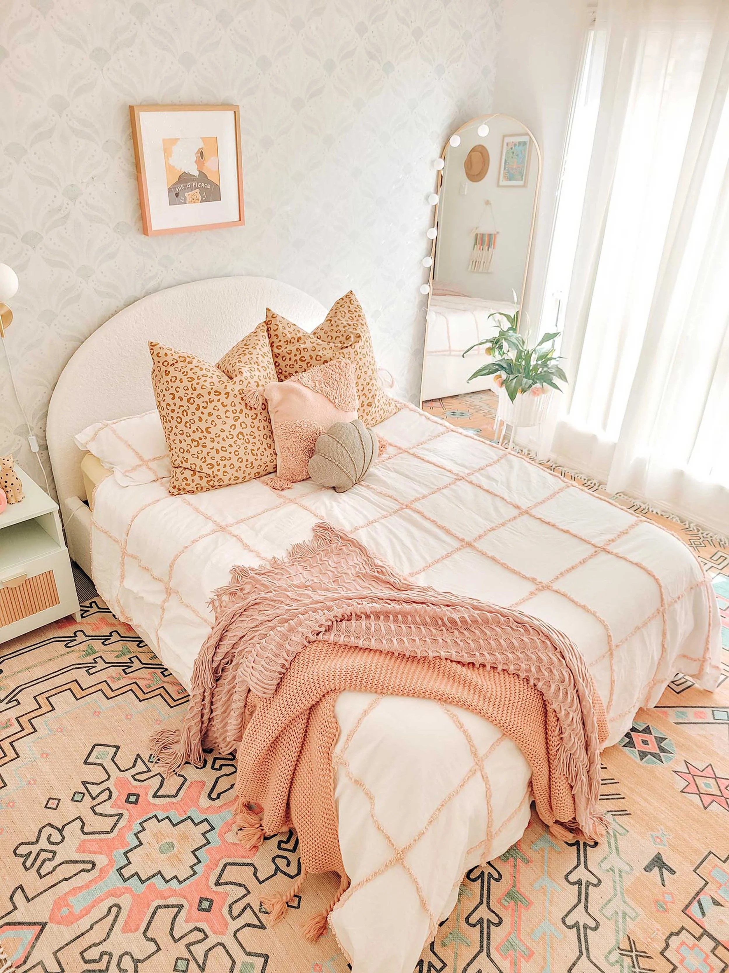 Zelda Cream Multi-Colour Abstract Tribal Indoor Outdoor Rug *NO RETURNS UNLESS FAULTY